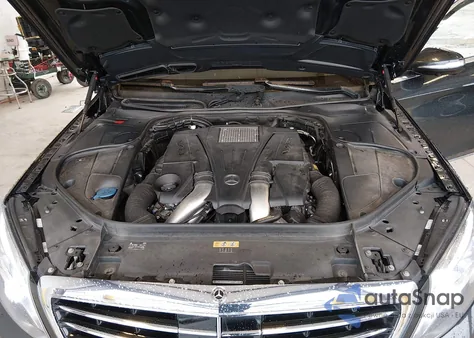 2015 Mercedes-Benz S 550 4Matic z USA, uszkodzony, nr VIN WDDUG8FB1FA181591